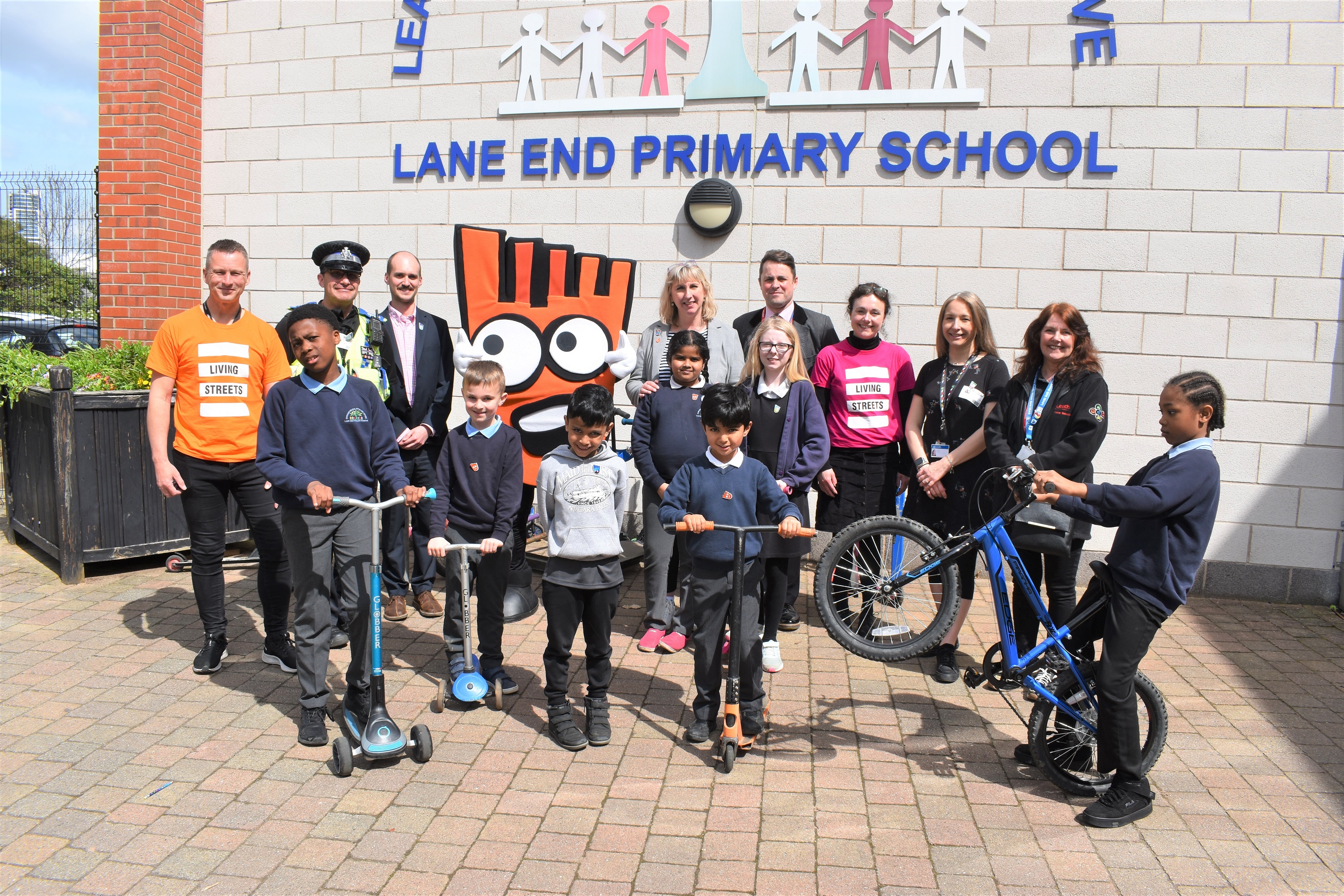 Pupils, teachers and volunteers at Lane End Primary School in Leeds; credit: Living Streets.