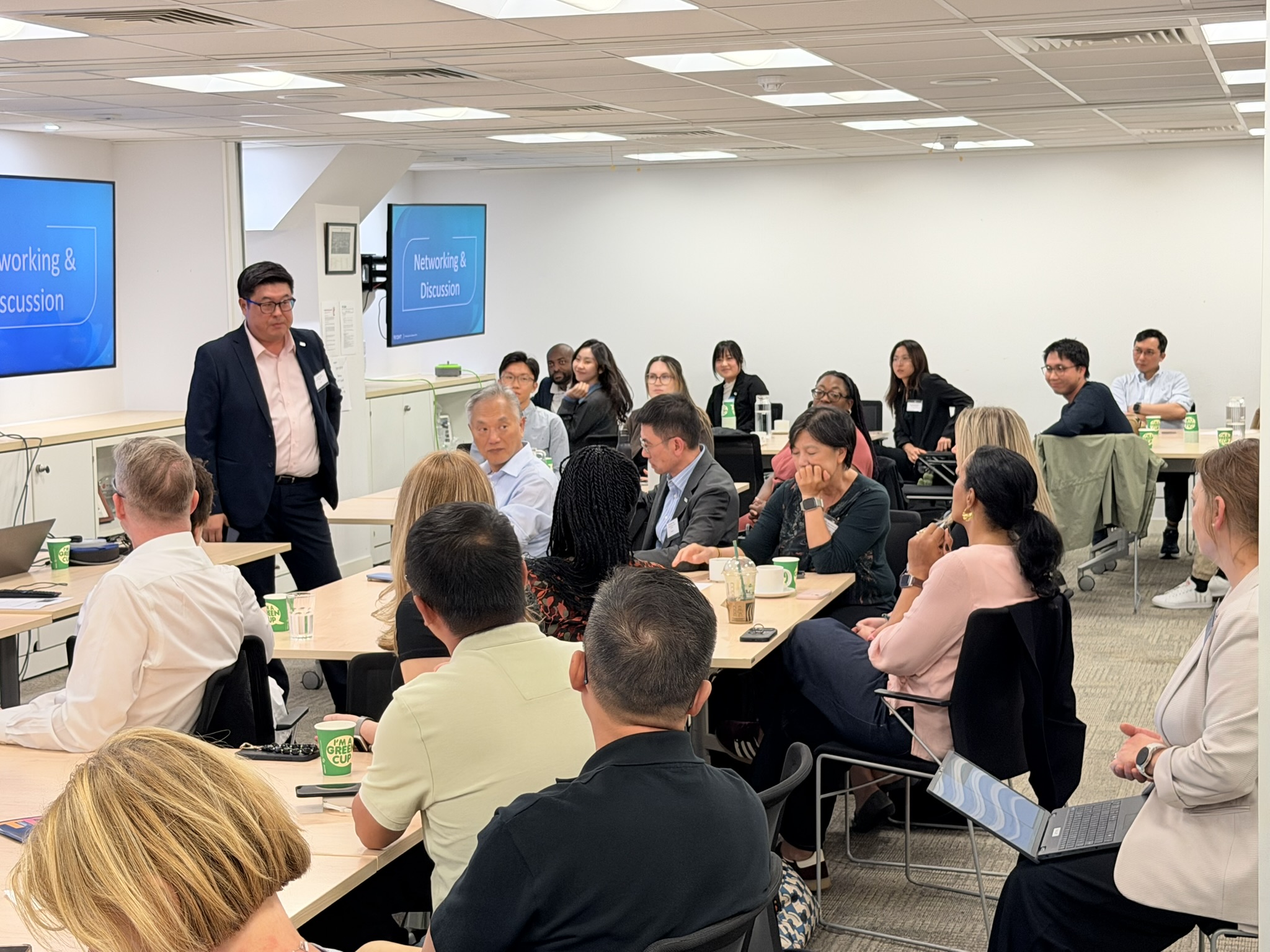 Alan Yan, CIHT Hong Kong Chair, presenting to CIHT London and Hong Kong representatives